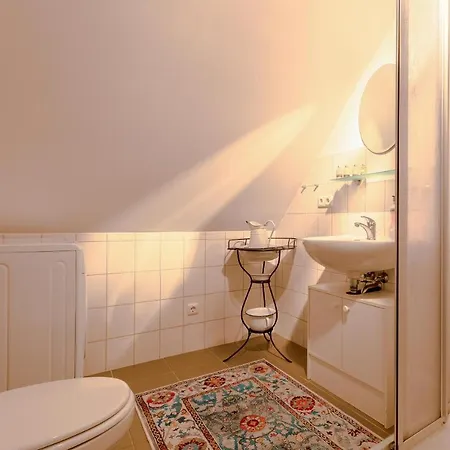 Hof Garz Apartament *