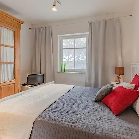 Hof Garz Apartman *